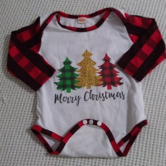 👶3 Christmas Outfits for 9 months old - Picture 2 of 9